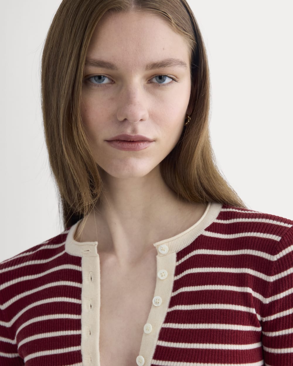 The Short-Sleeve Henley in Ultrasoft Merino | Merlot / Parchment - Image 4