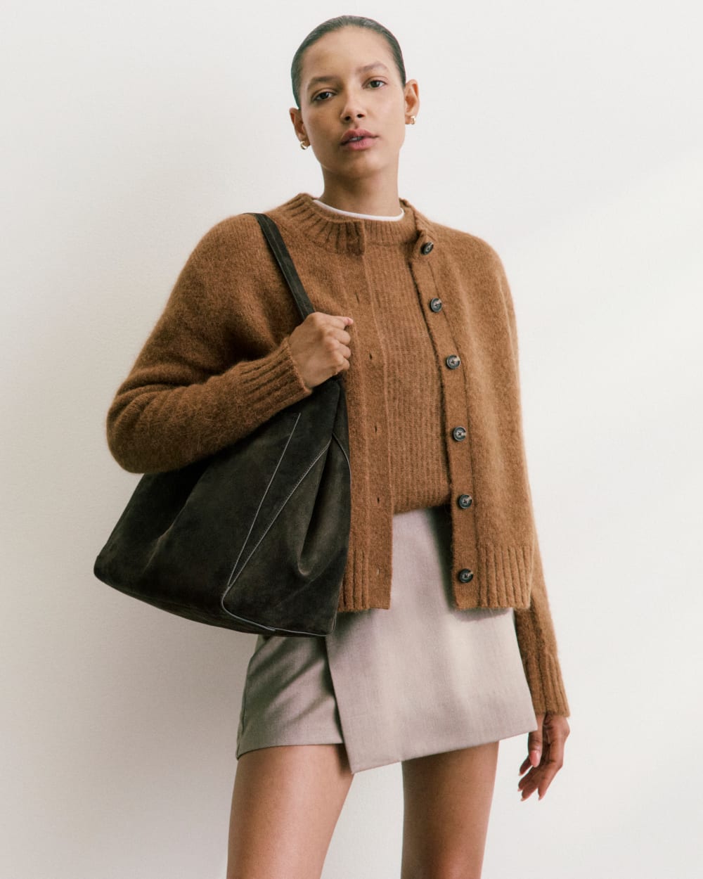 The Crew Cardigan in Alpaca | Toffee - Image 7