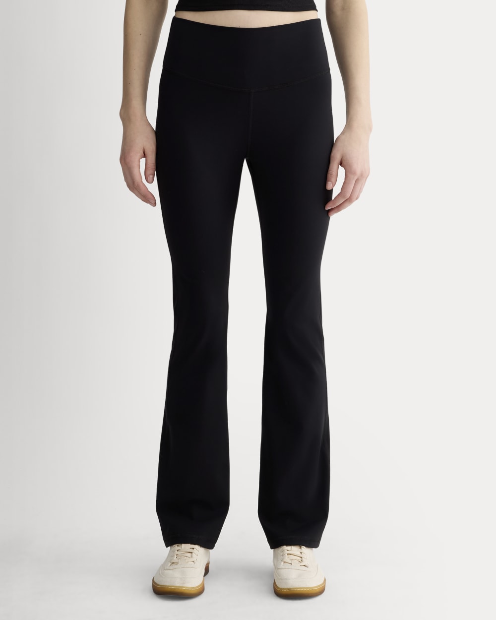 The Perform Flare Legging | Black - Image 3