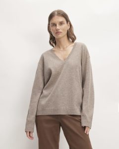 The Classic V in Cashmere | Toasted Sesame