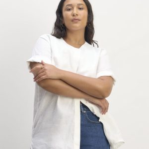 The Bib Shirt in Linen | White