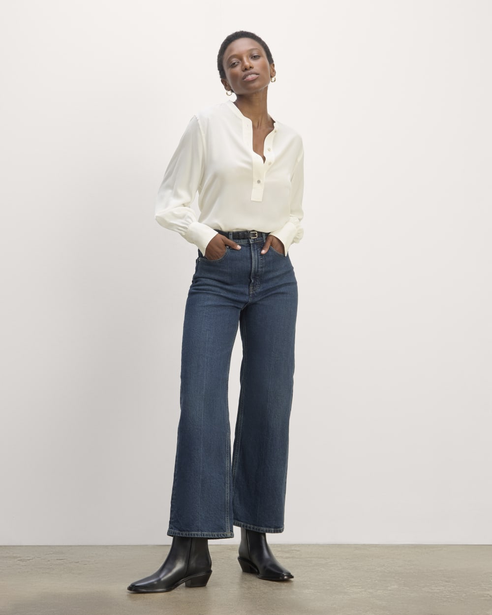 The Henley Shirt in Washable Silk | Off-White - Image 3