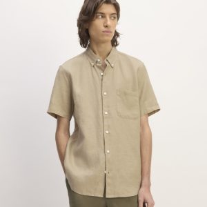 The Classic Short-Sleeve Shirt in Linen | Trench Coat Khaki
