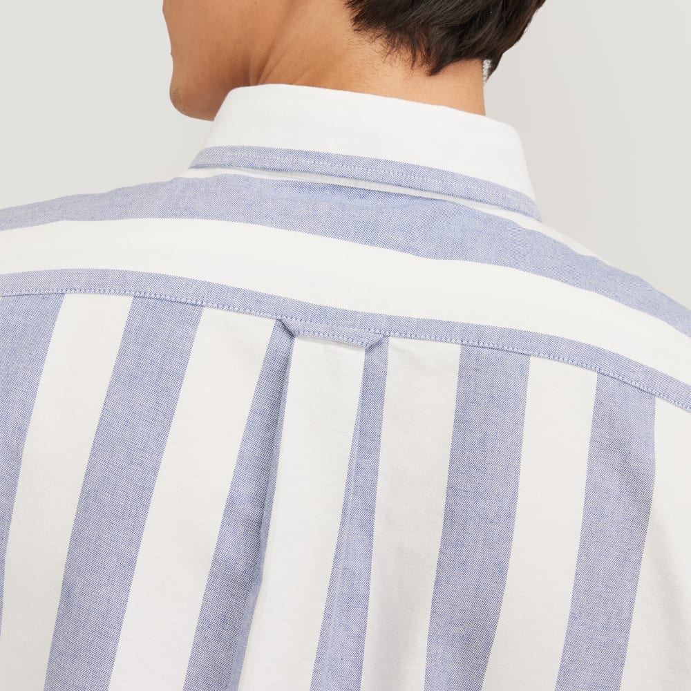 The Organic Short Sleeve Oxford Shirt | Mazarine Blue / Bone - Image 5