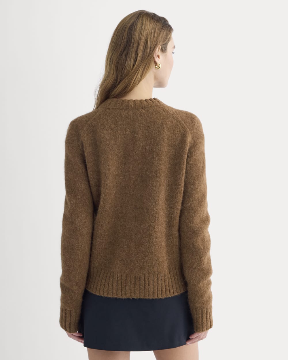 The Crew Cardigan in Alpaca | Toffee - Image 5