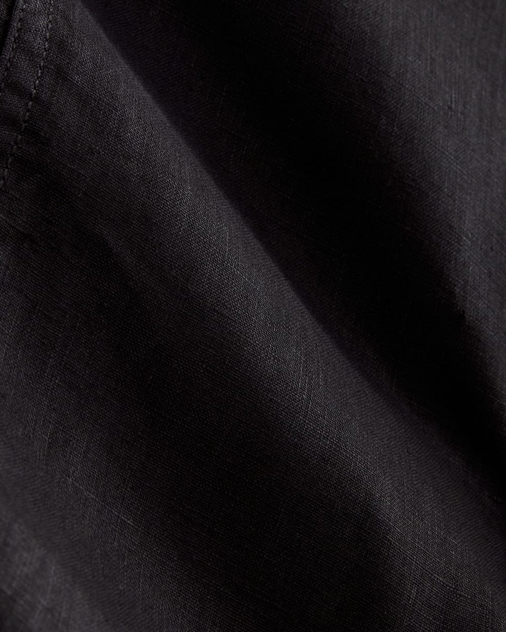 The Cargo Curve Pant in Linen | Black - Image 6