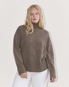 The Boxy Turtleneck in Cashmere | Taupe Brown Donegal