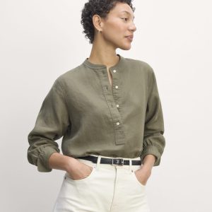 The Henley Shirt in Linen | Kalamata