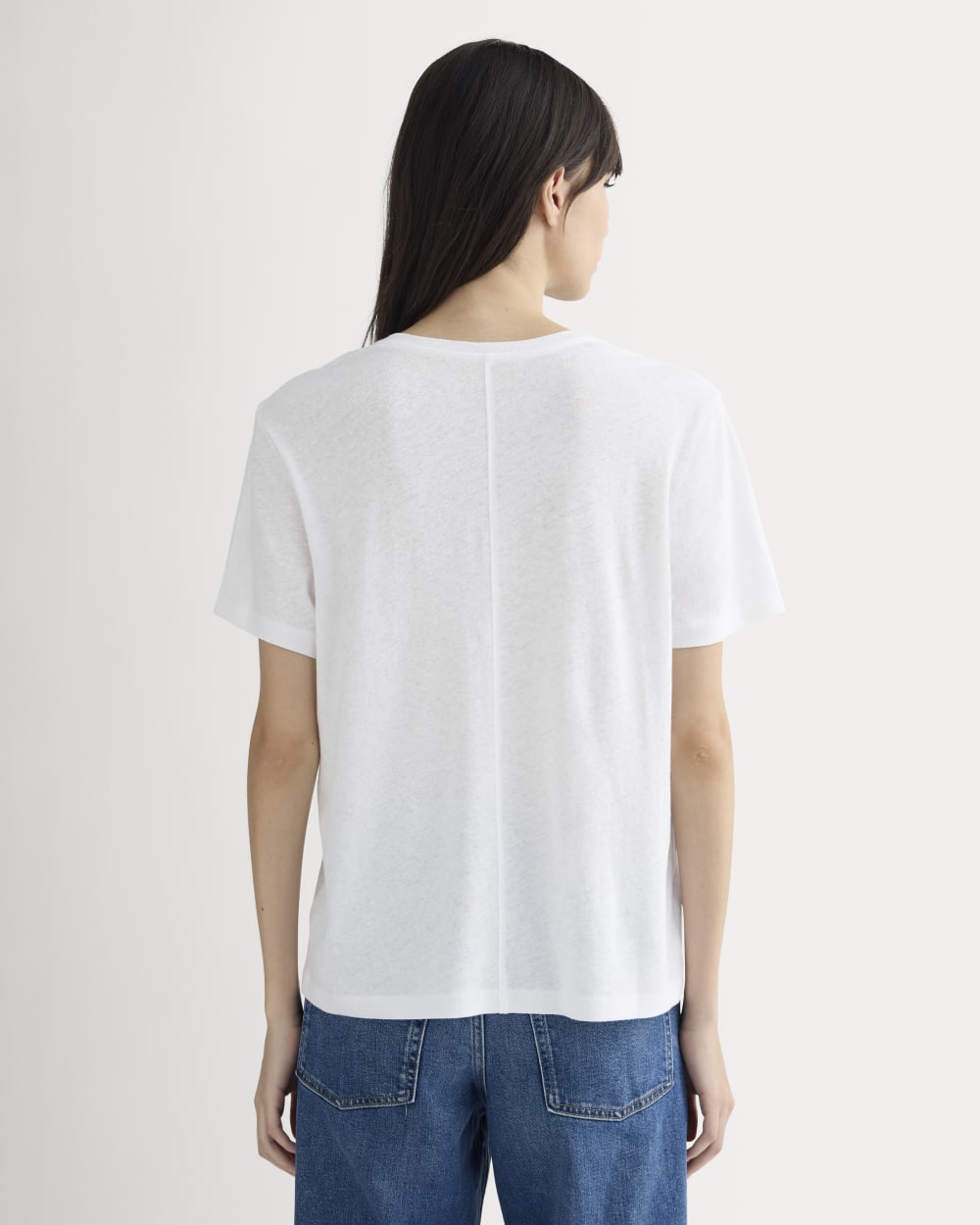 The Slouchy V-Neck Tee in Cotton Linen | White - Image 4